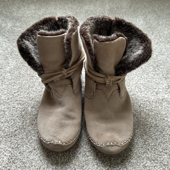 TOMS Zahara Boots - Picture 2 of 7